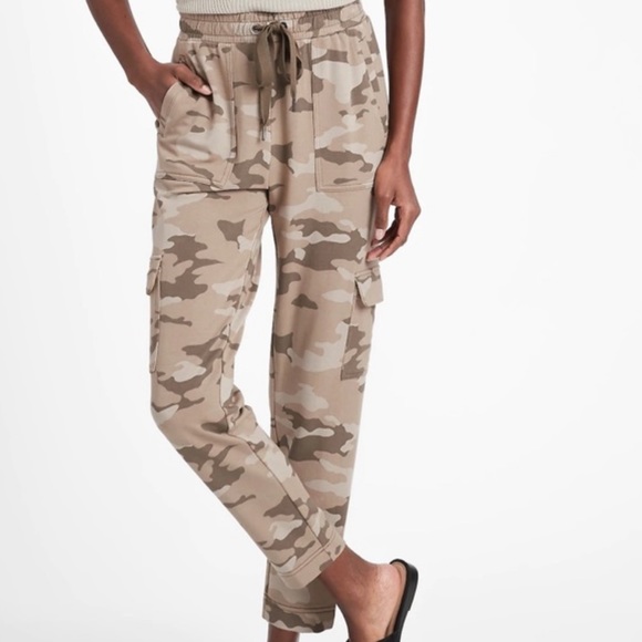 Banana Republic Pants - NWT BANANA REPUBLIC BABY TERRY CAMO CARGO JOGGER